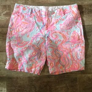 GUC Lilly Pulitzer Chipper Short Too Much Bubbly